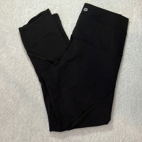 Lululemon black cropped leggings - Picture 2 of 11